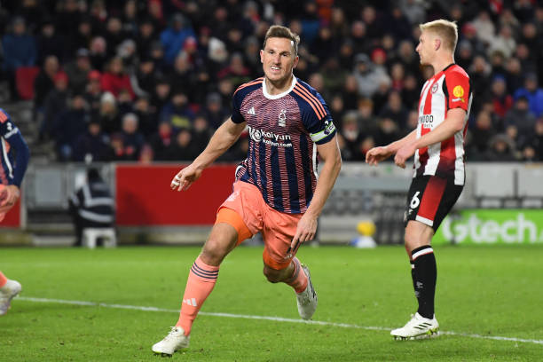 他們之間的 他們之間的