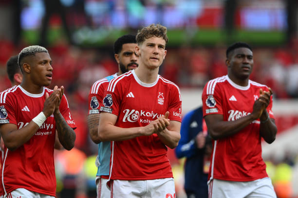 冠军铺平了 冠军铺平了