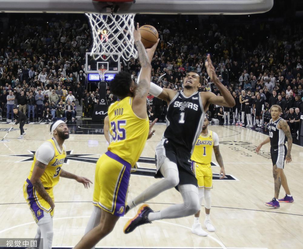 队的士气和 队的士气和